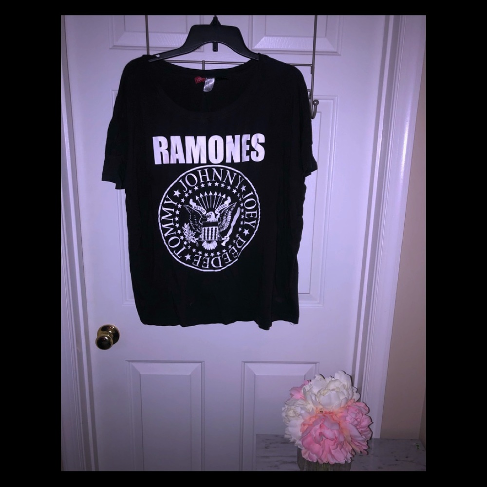 The Ramones Classic Band Tee